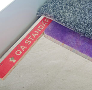 Carpet underlay and gripper
